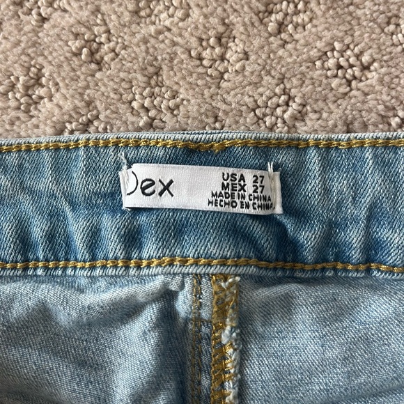 DEX Mid-Rise Light Wash Distressed Jeans - Picture 2 of 6